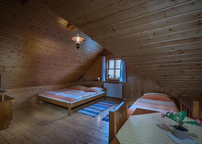 Uhorcik بيت خشبي *